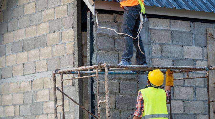 Professional residential roofers in Xenia, IL